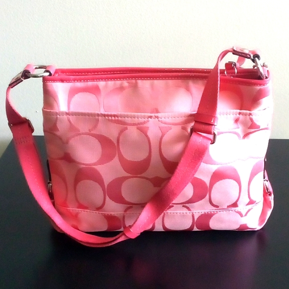 Coach - Picture 3 of 7